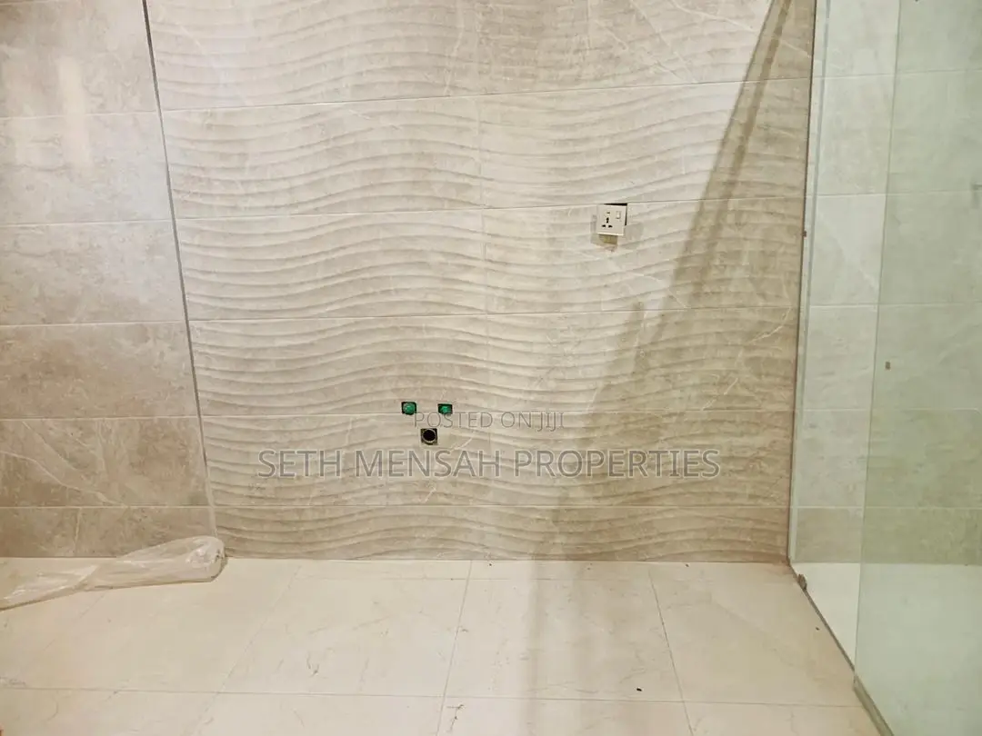 5bdrm House in Skm Property, East Legon for Rent