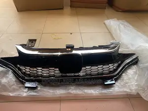 Fit 2016-2018 Top Grille