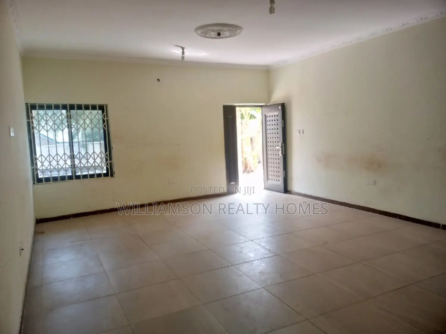 2bdrm Apartment in Community 18 Area, Spintex for rent