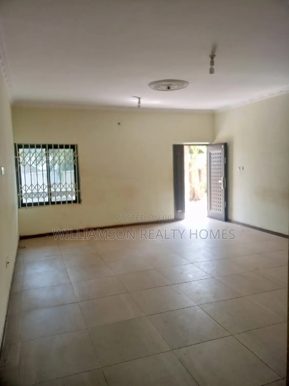 2bdrm Apartment in Community 18 Area, Spintex for rent