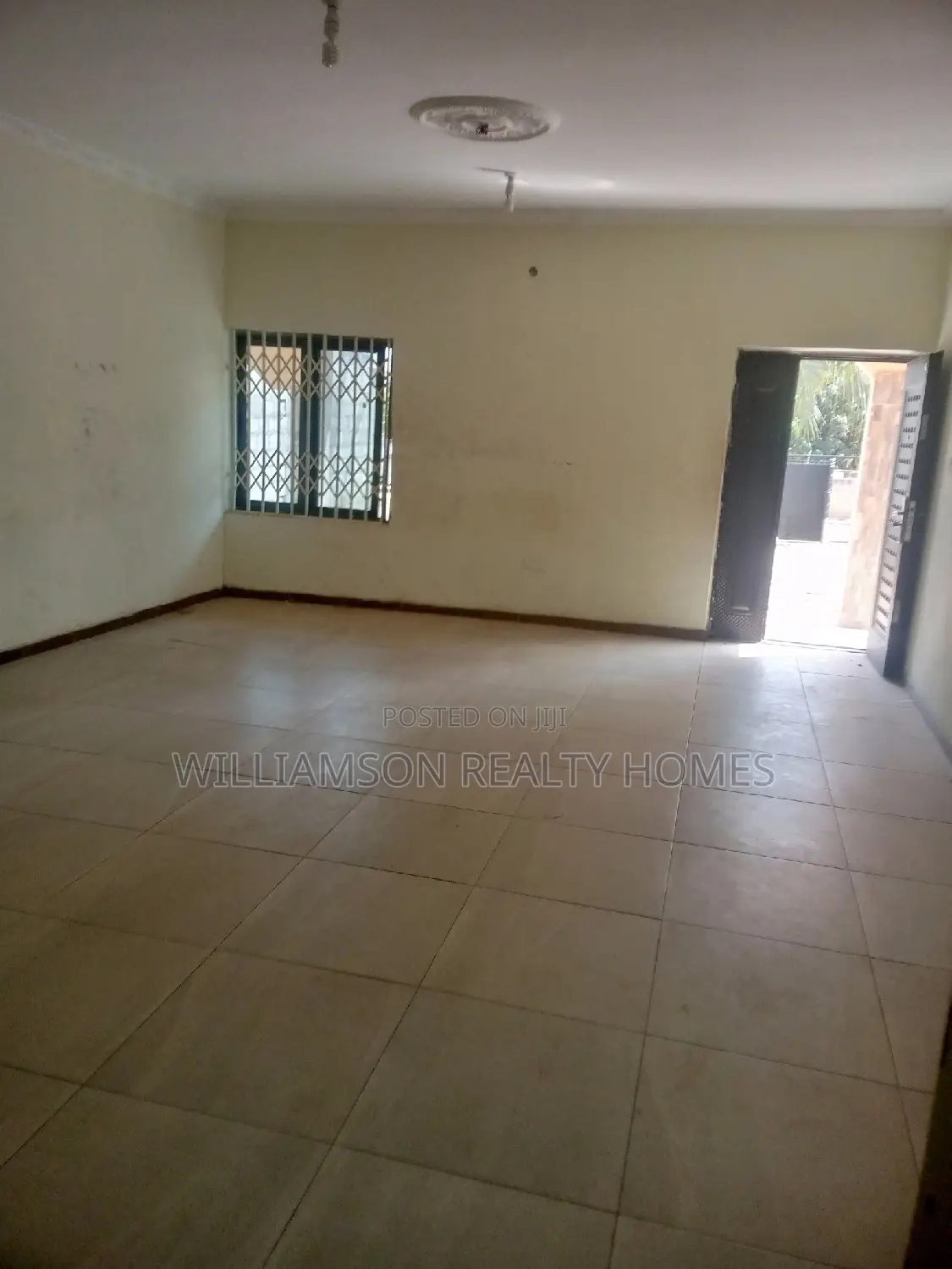 2bdrm Apartment in Community 18 Area, Spintex for rent