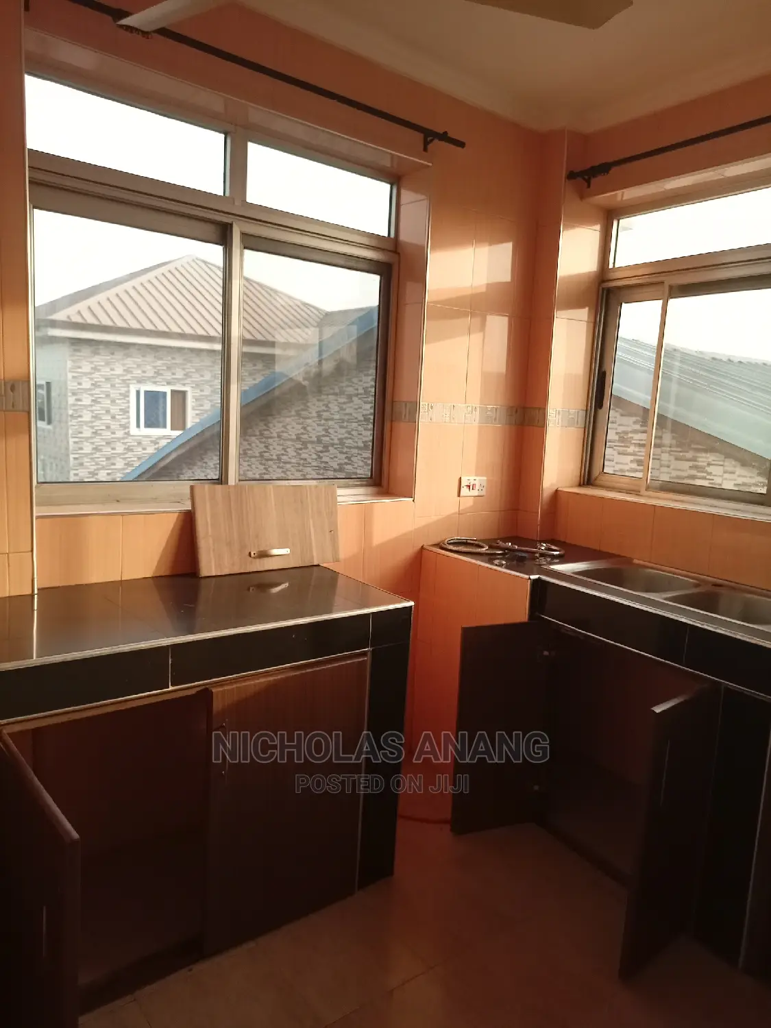 2bdrm Apartment in the Dorns Properties, New Town for Rent