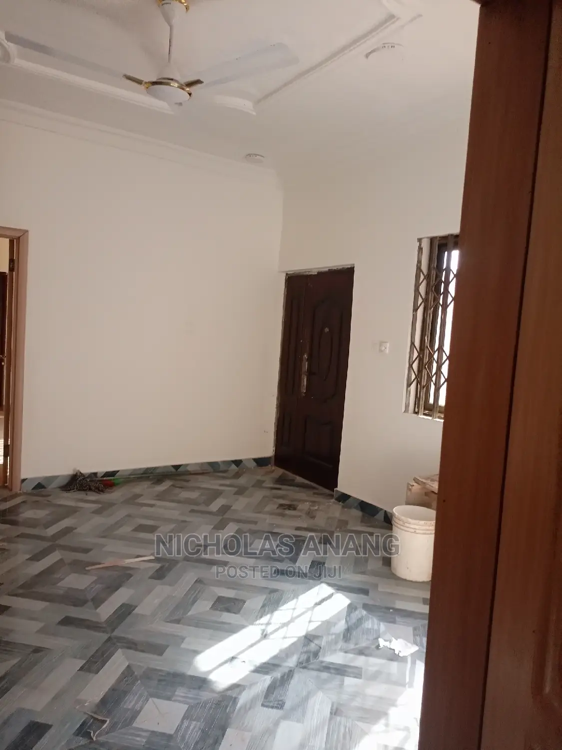 3bdrm Apartment in Dorns Properties, New Town for rent