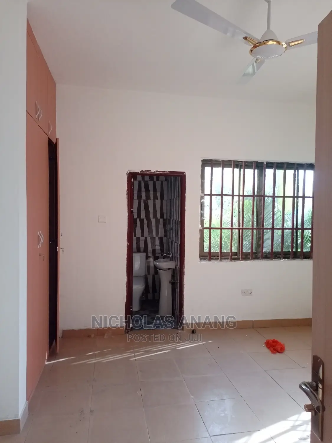 3bdrm Apartment in Dorns Properties, New Town for rent