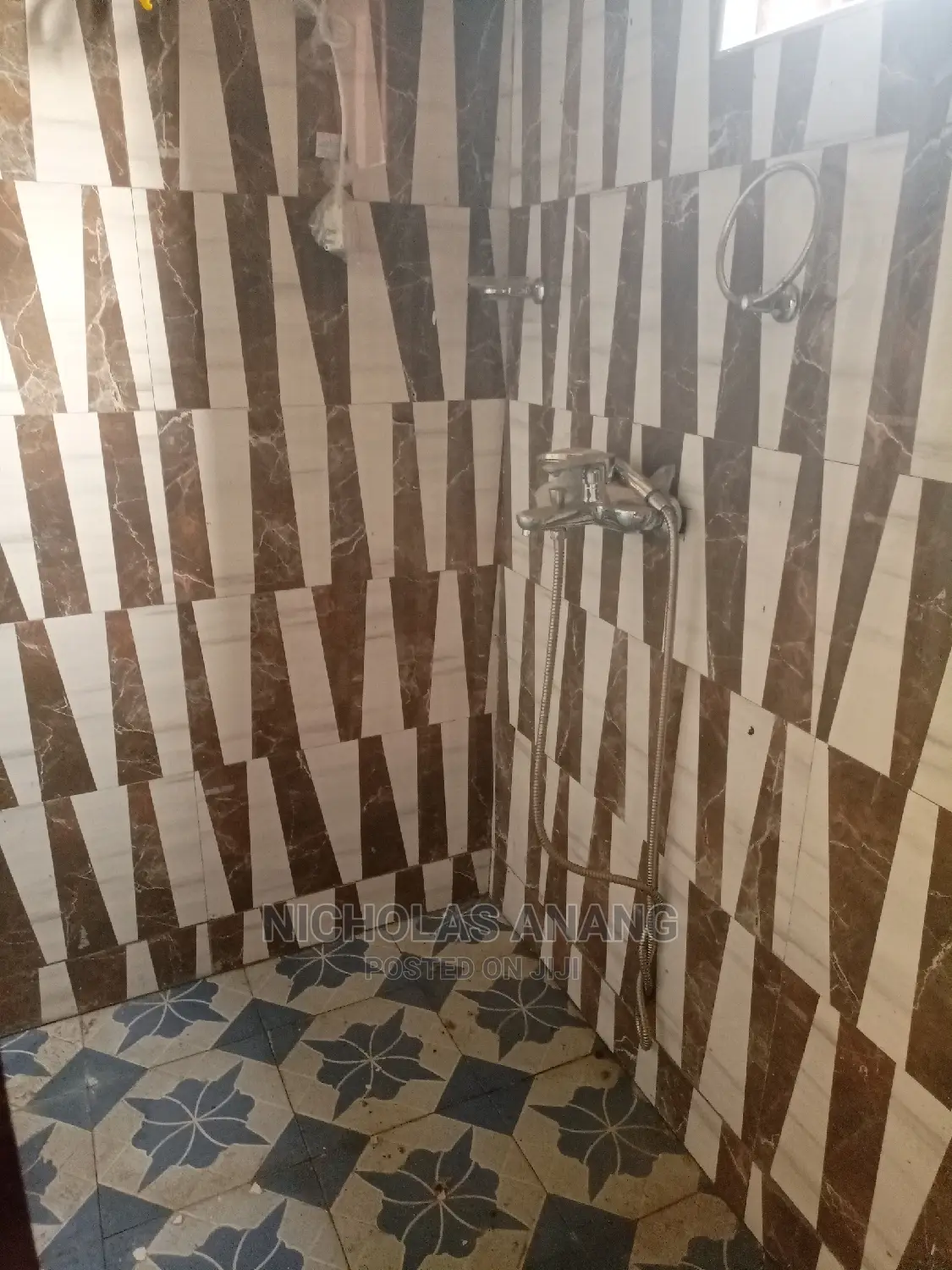 3bdrm Apartment in Dorns Properties, New Town for rent
