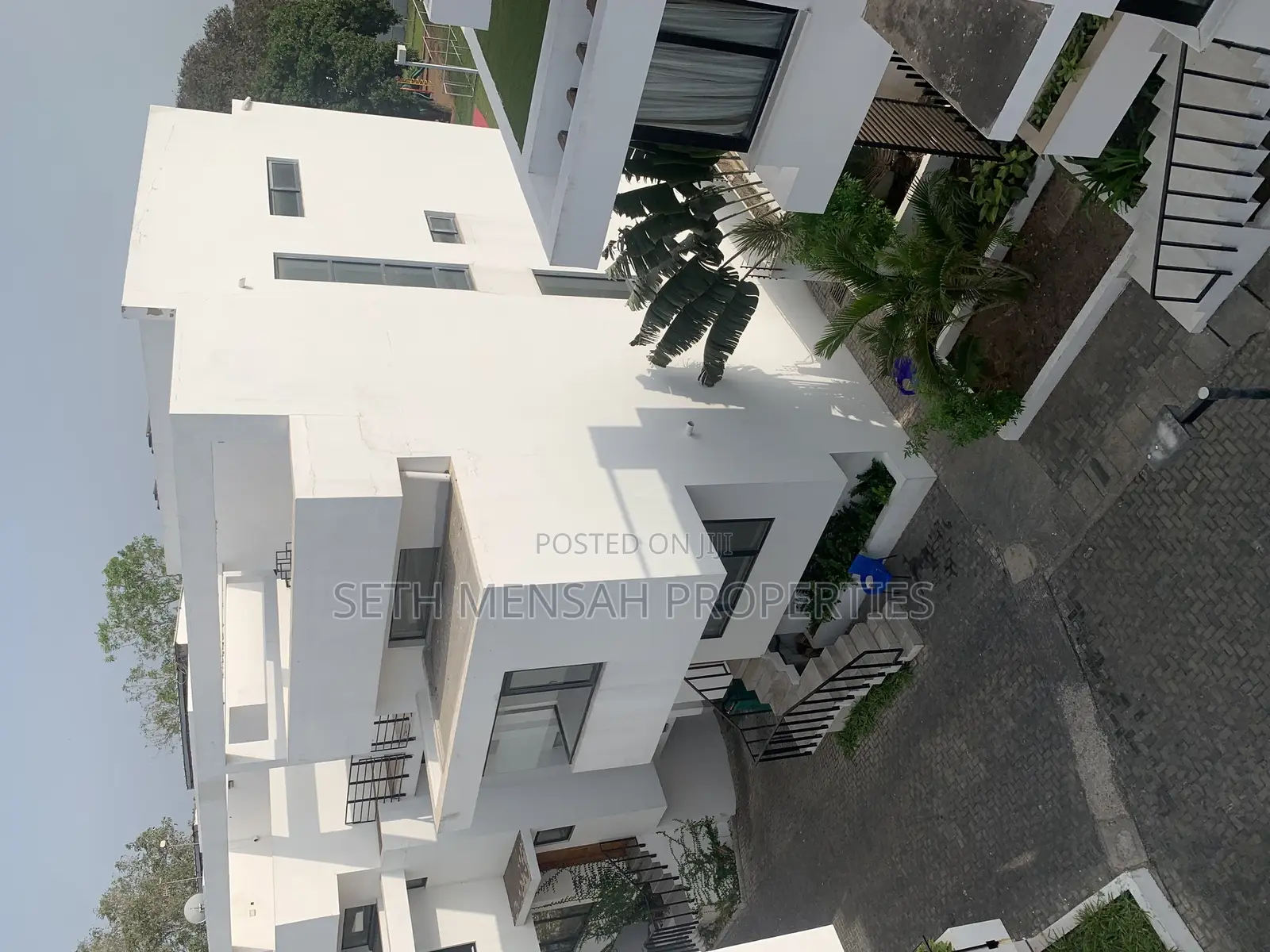 4bdrm House in Skm Property, Cantonments for Sale