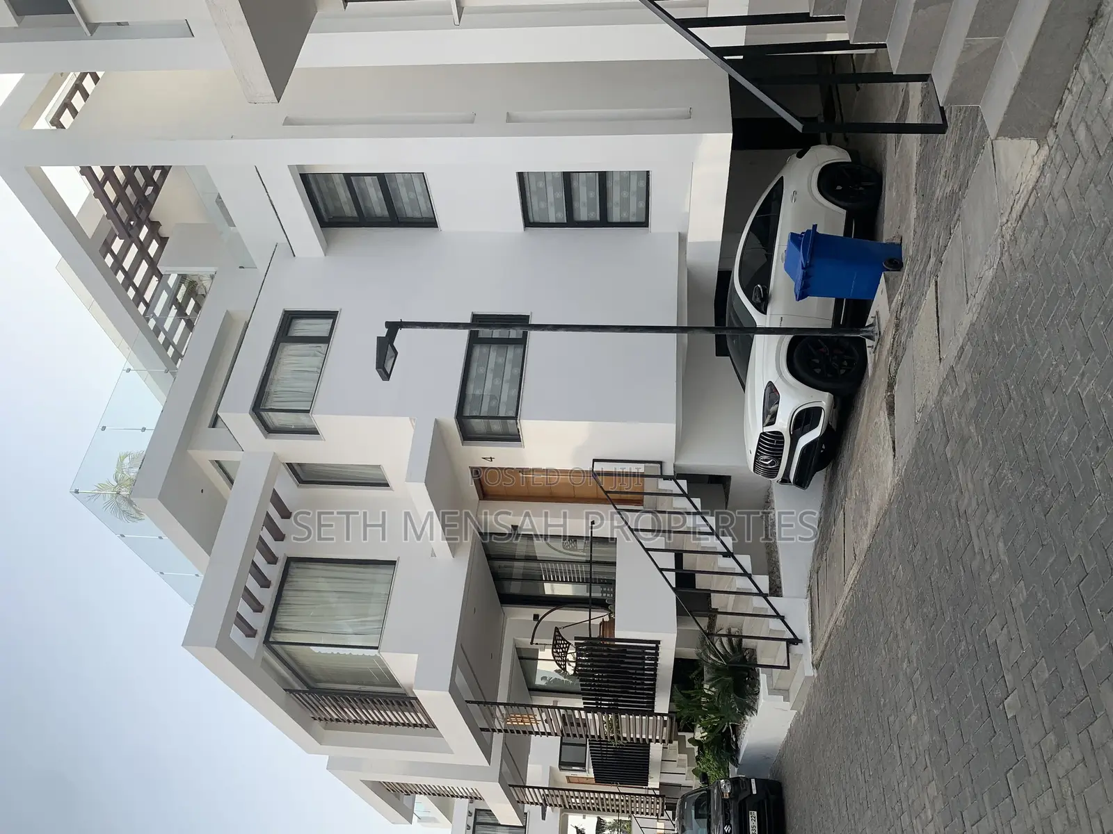 4bdrm House in Skm Property, Cantonments for Sale
