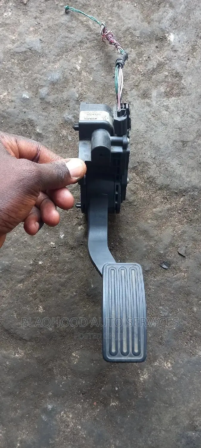 Nissan Stanbic/Sentra ACCELERATOR PEDAL Available