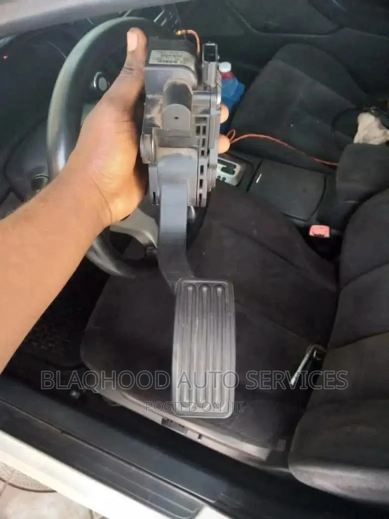 Nissan Stanbic/Sentra ACCELERATOR PEDAL Available