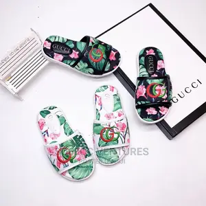 Gucci Kids Slippers in Size 32