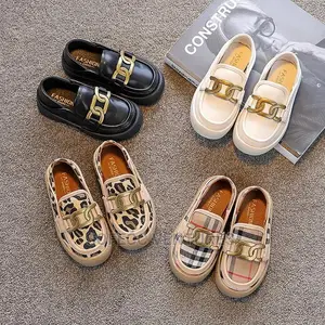 Children’S Shoes in Size 33