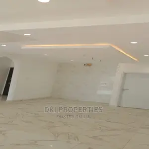 3bdrm House in Dki Properties, East Legon for Sale