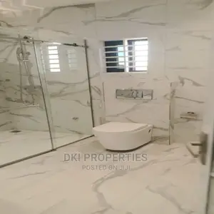 3bdrm House in Dki Properties, East Legon for Sale
