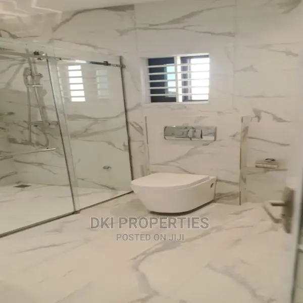 3bdrm House in Dki Properties, East Legon for Sale