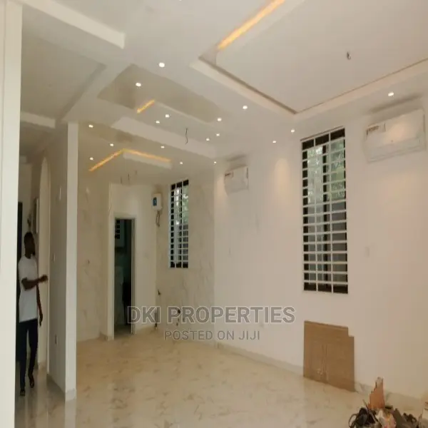 3bdrm House in Dki Properties, East Legon for Sale