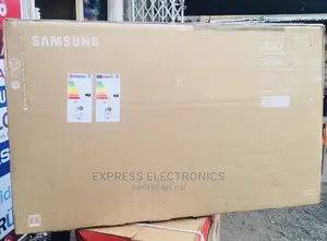 QLED Samsung 55”UHD Smart Tv+Dstv