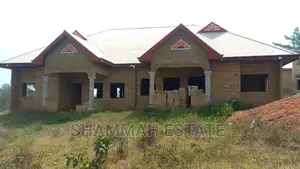 4bdrm Apartment in Aiding Estate, Sunyani Municipal for sale