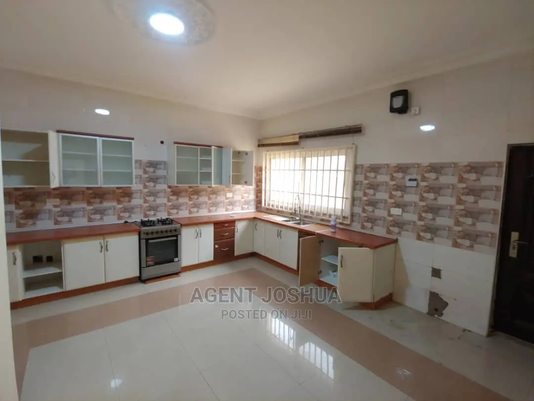 3bdrm House in Regimanuel Estate for rent