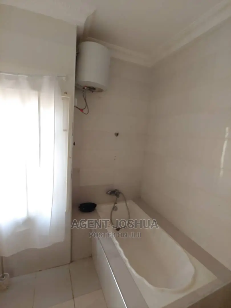3bdrm House in Regimanuel Estate for rent