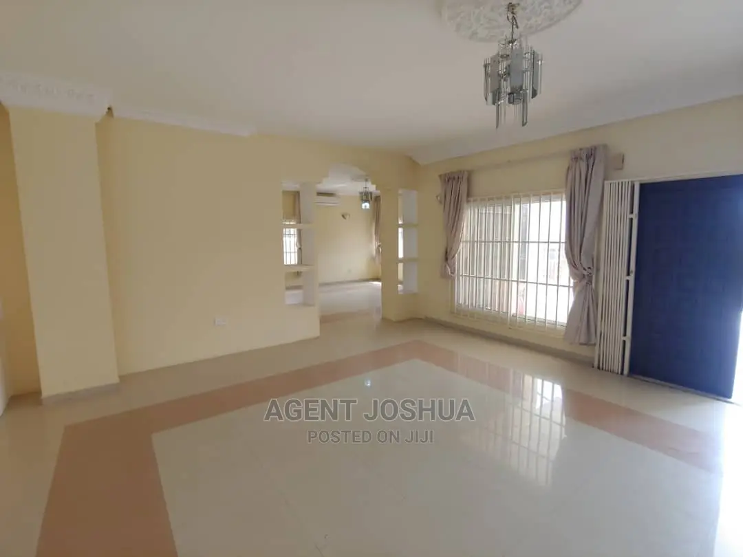 3bdrm House in Regimanuel Estate for rent