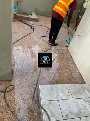 Compound Power Washing Cleaning