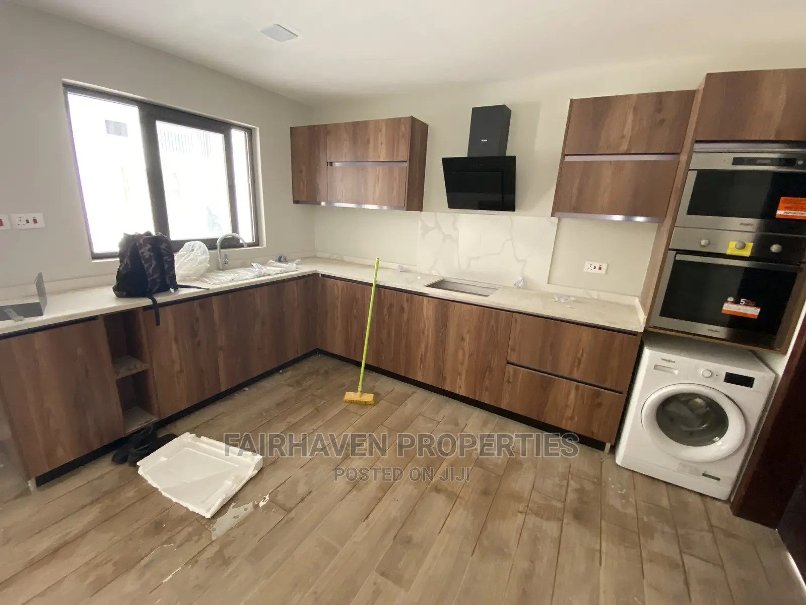 3bdrm Townhouse/Terrace in Tseaddo, Airport Residential Area for Sale