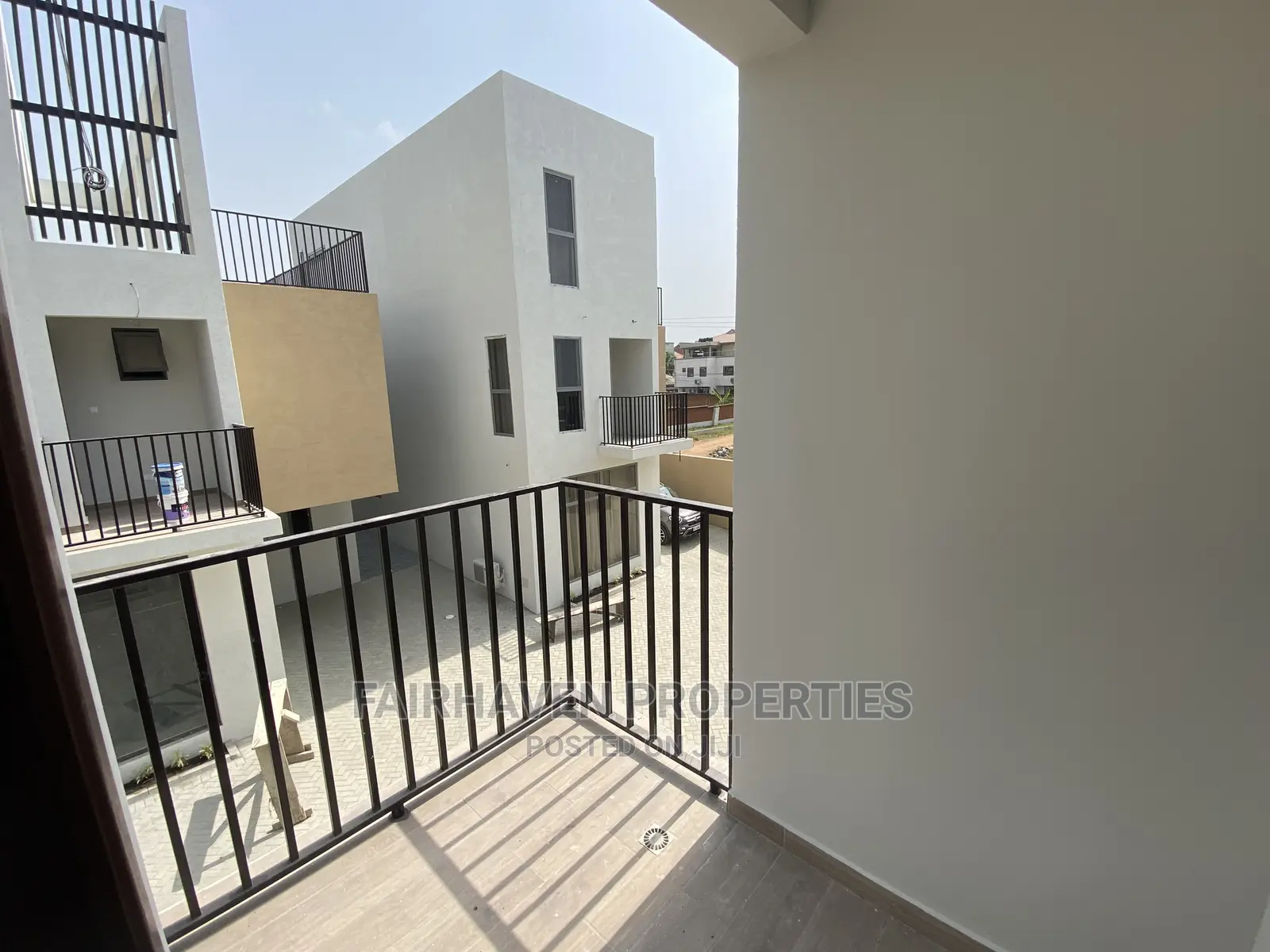 3bdrm Townhouse/Terrace in Tseaddo, Airport Residential Area for Sale