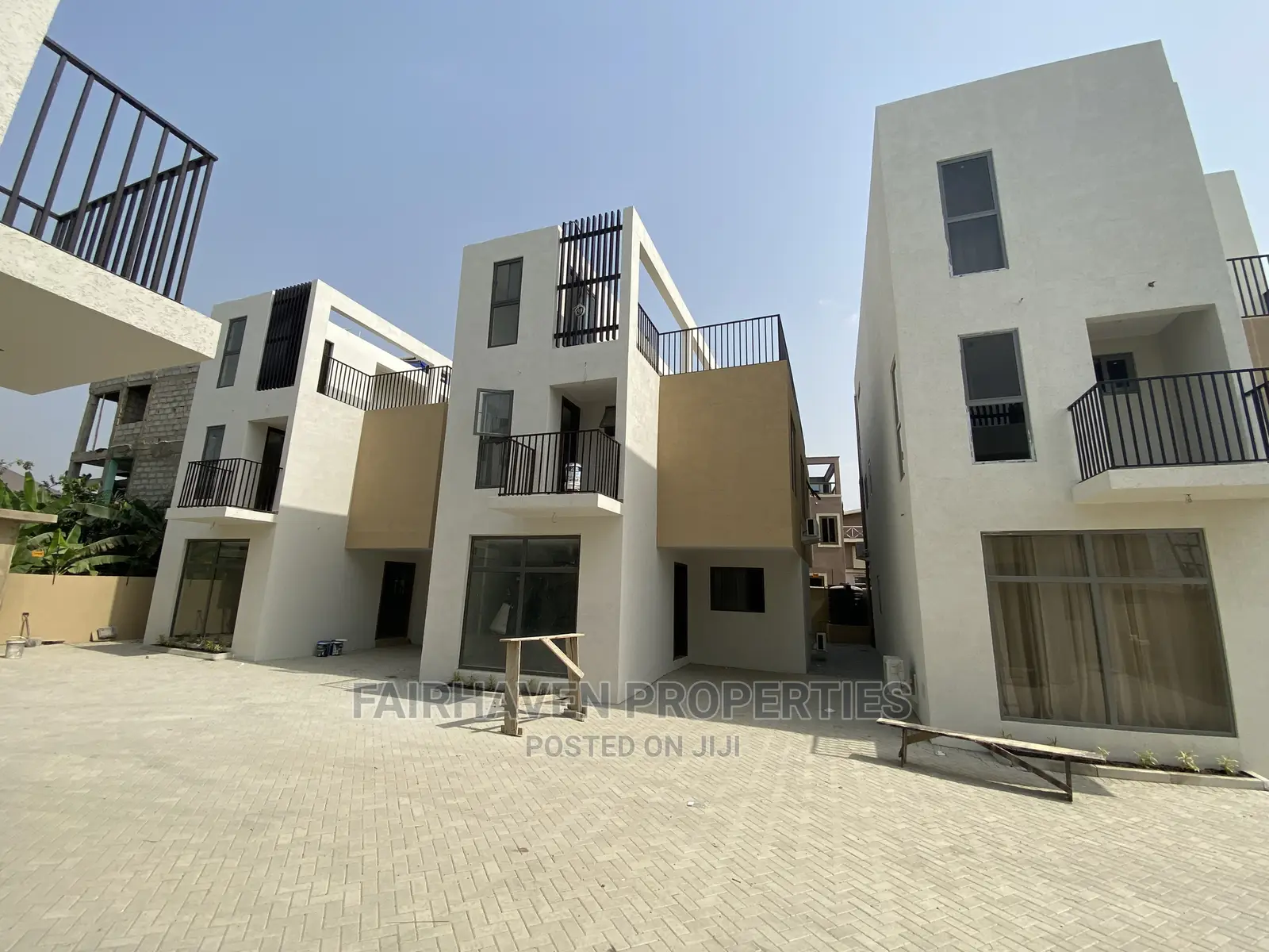 3bdrm Townhouse/Terrace in Tseaddo, Airport Residential Area for Sale