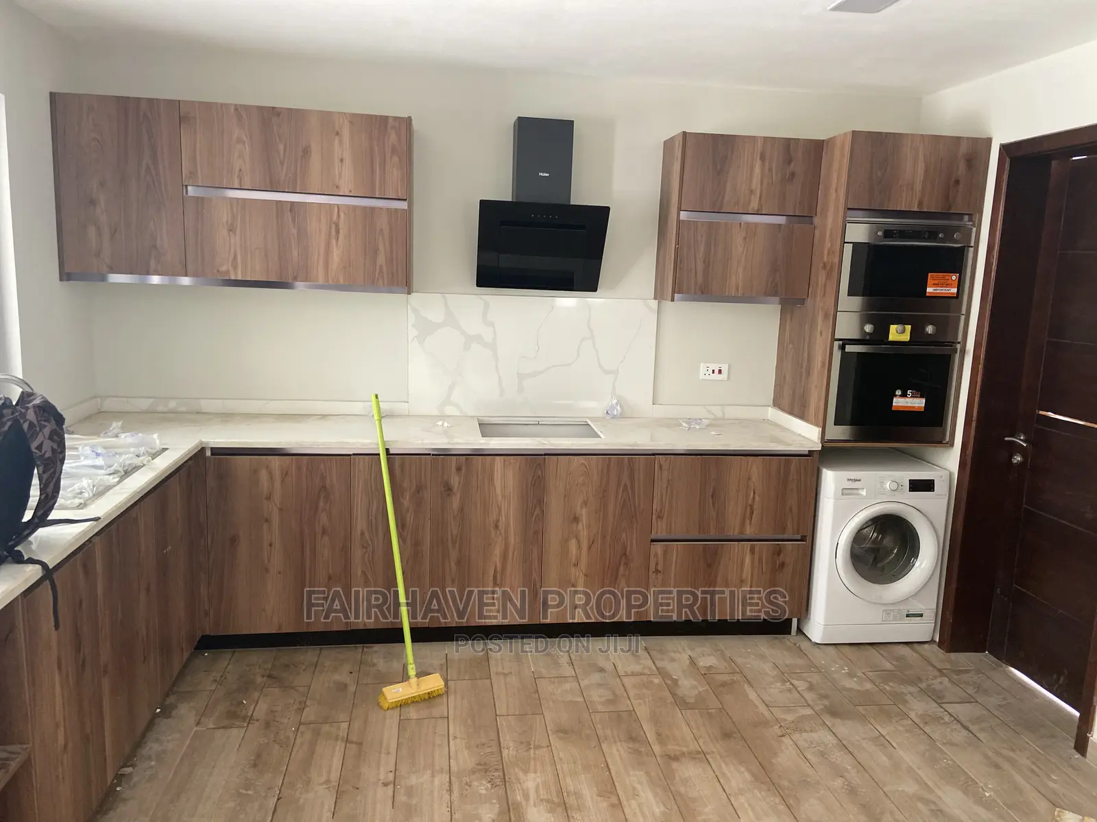 3bdrm Townhouse/Terrace in Tseaddo, Airport Residential Area for Sale