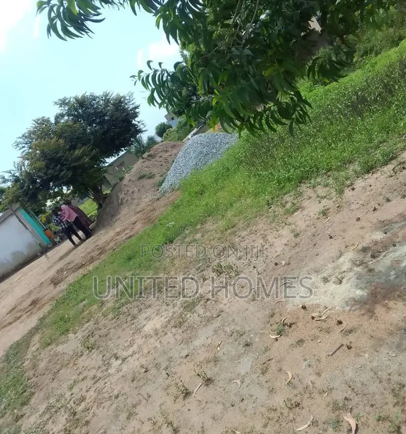 Amasaman Dobrom 8 Plot of Land for Sale