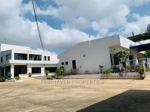 10bdrm House in Osu for Sale
