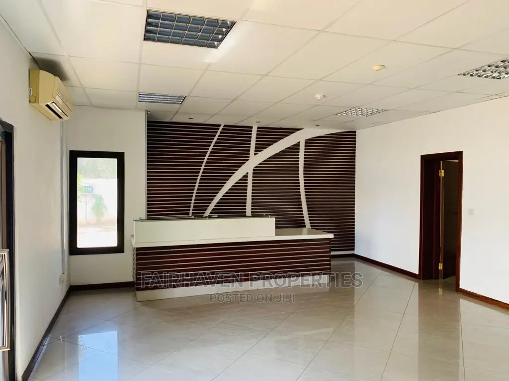 10bdrm House in Osu for Sale