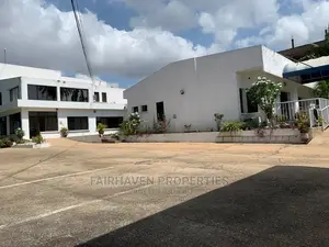 10bdrm House in Osu for Sale