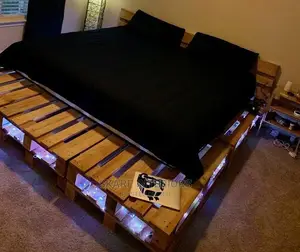 Pallet Bed