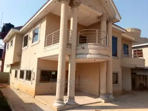 4bdrm House in Fredimens Real, Kumasi Metropolitan for Sale