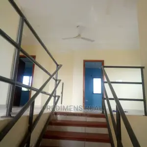 4bdrm House in Fredimens Real, Kumasi Metropolitan for Sale