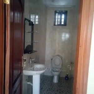 4bdrm House in Fredimens Real, Kumasi Metropolitan for Sale
