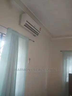 5bdrm House in East Legon for Rent
