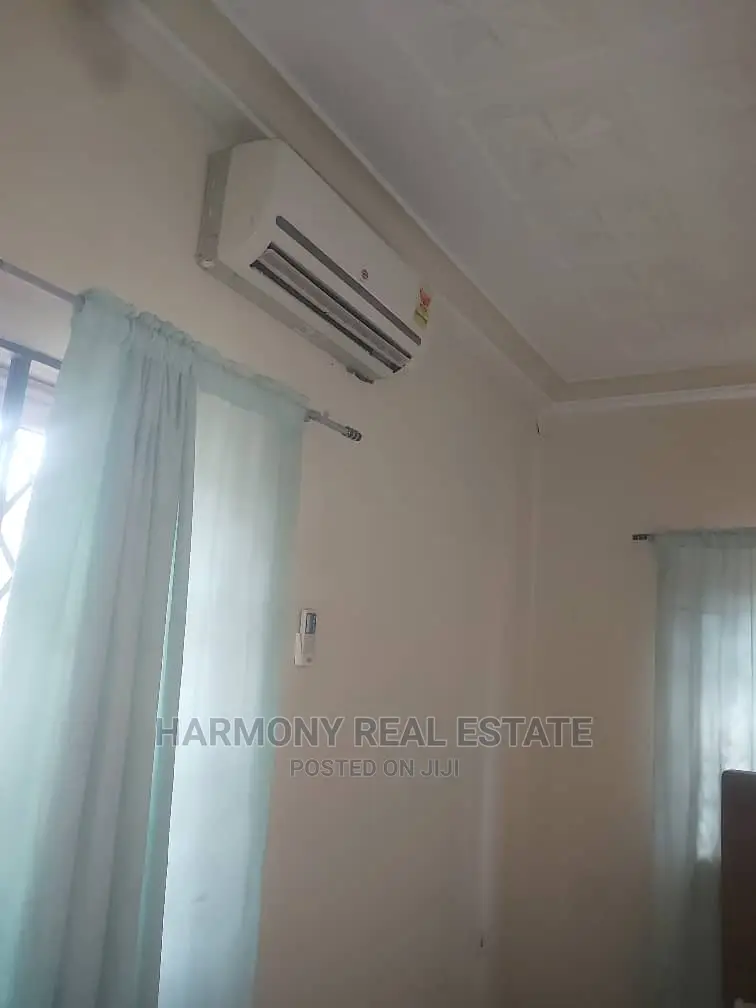 5bdrm House in East Legon for Rent
