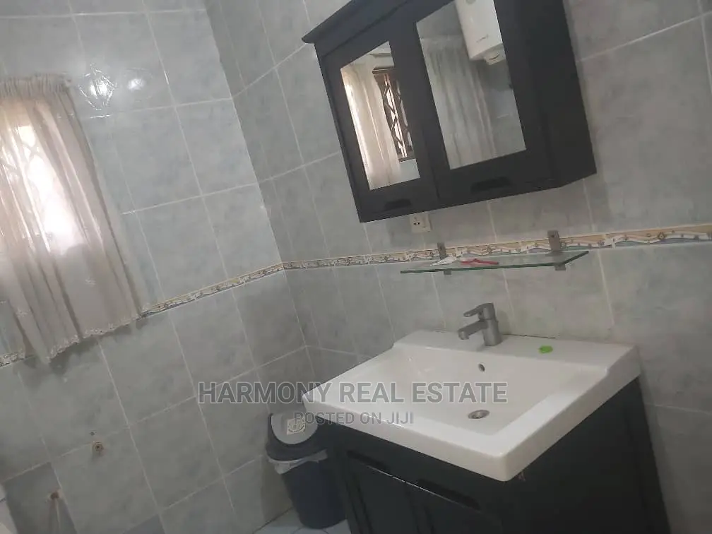 5bdrm House in East Legon for Rent