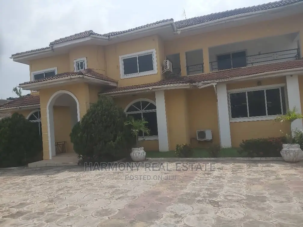 5bdrm House in East Legon for Rent