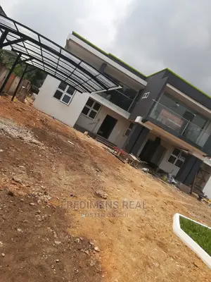 8bdrm Apartment in Fredimens Real, Kumasi Metropolitan for Sale