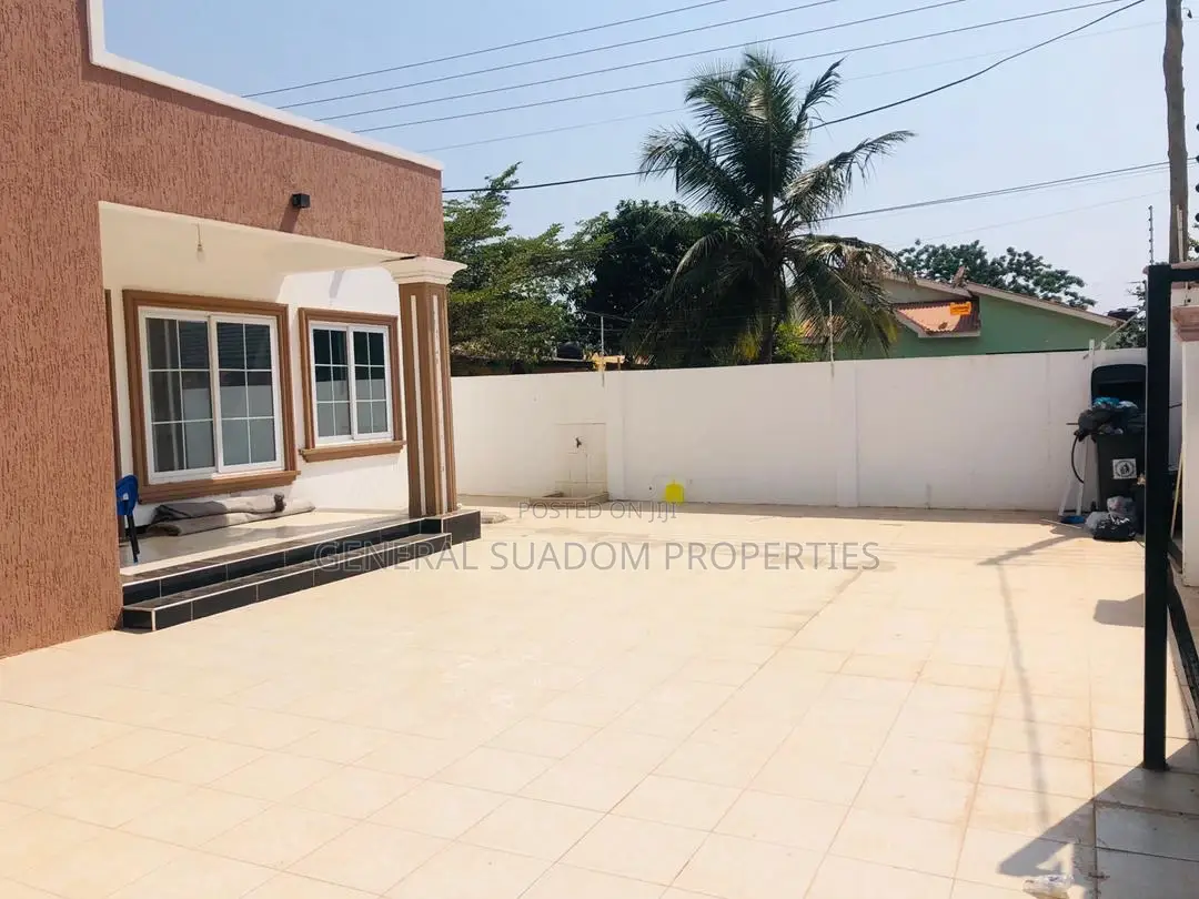 3bdrm House in Suadom Properties, Baatsona Total for rent