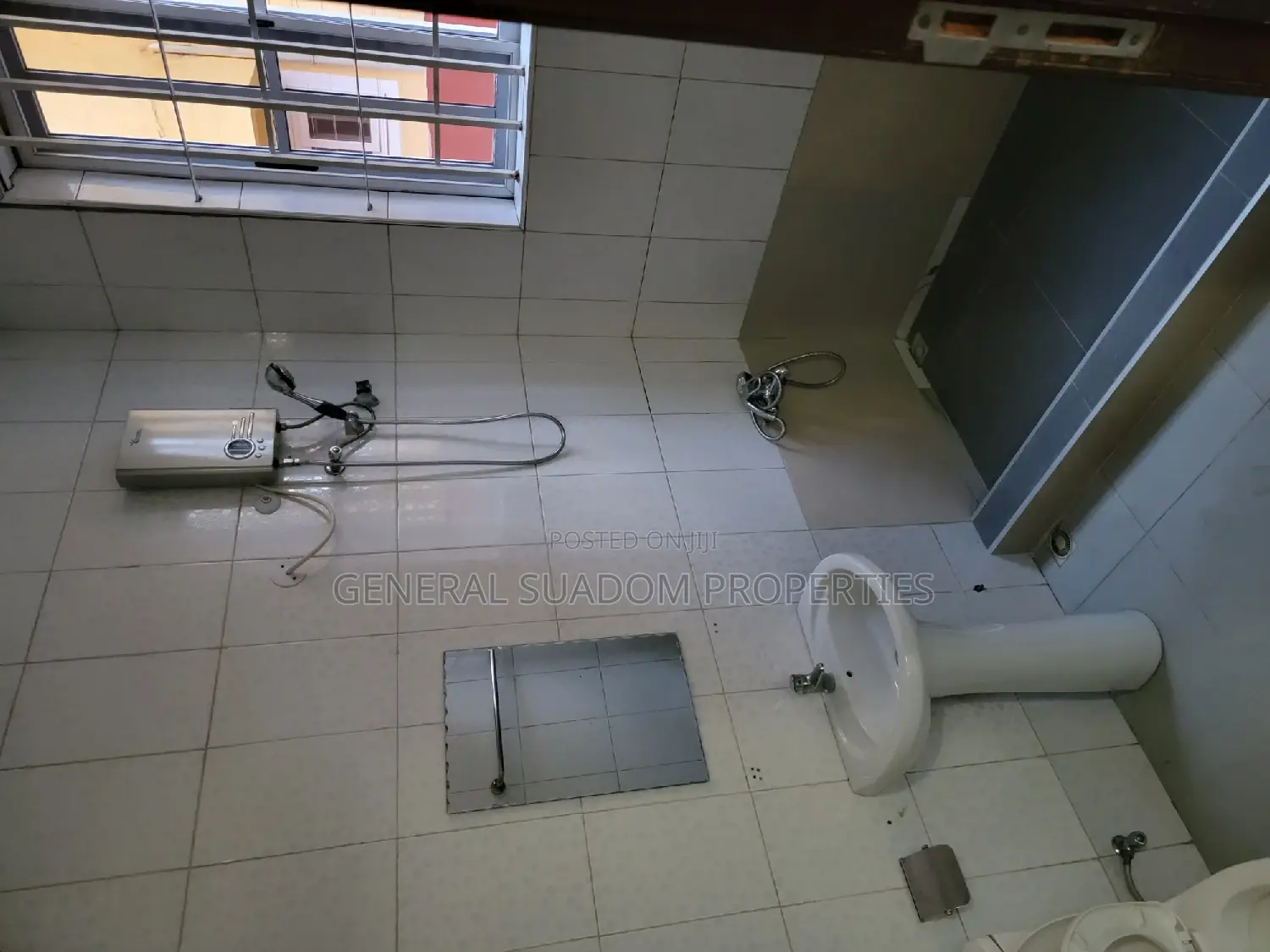 3bdrm House in Suadom Properties, Baatsona Total for rent