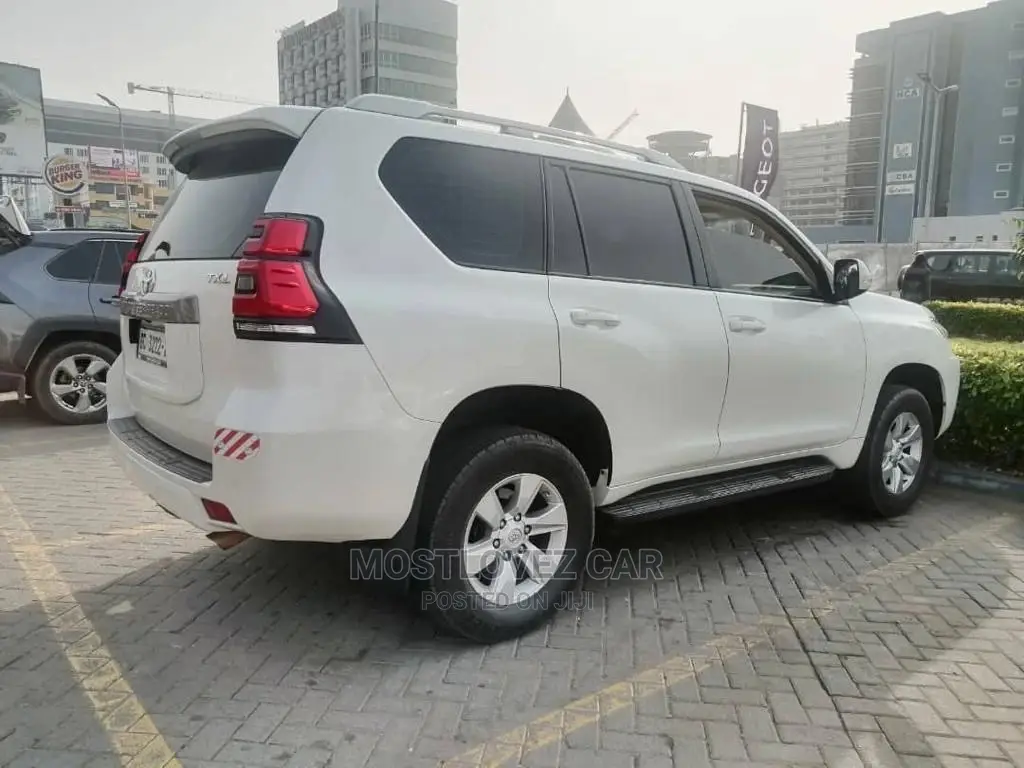 Car Rentals . Landcruiser Prado to Rent in Ghana