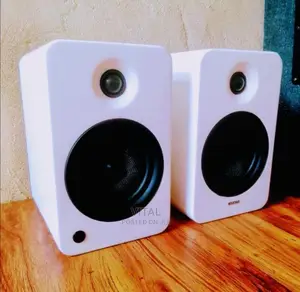 Podcast Studio Monitor / Argon Octave 5a