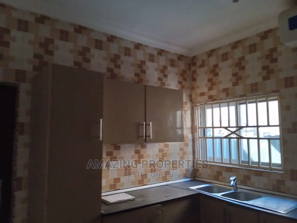 3bdrm House in Spintex Coaster for rent