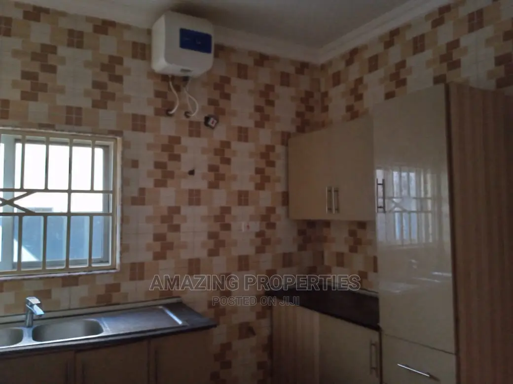 3bdrm House in Spintex Coaster for rent