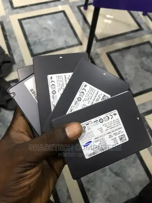 Samsung 256gb 2.5inch SSD