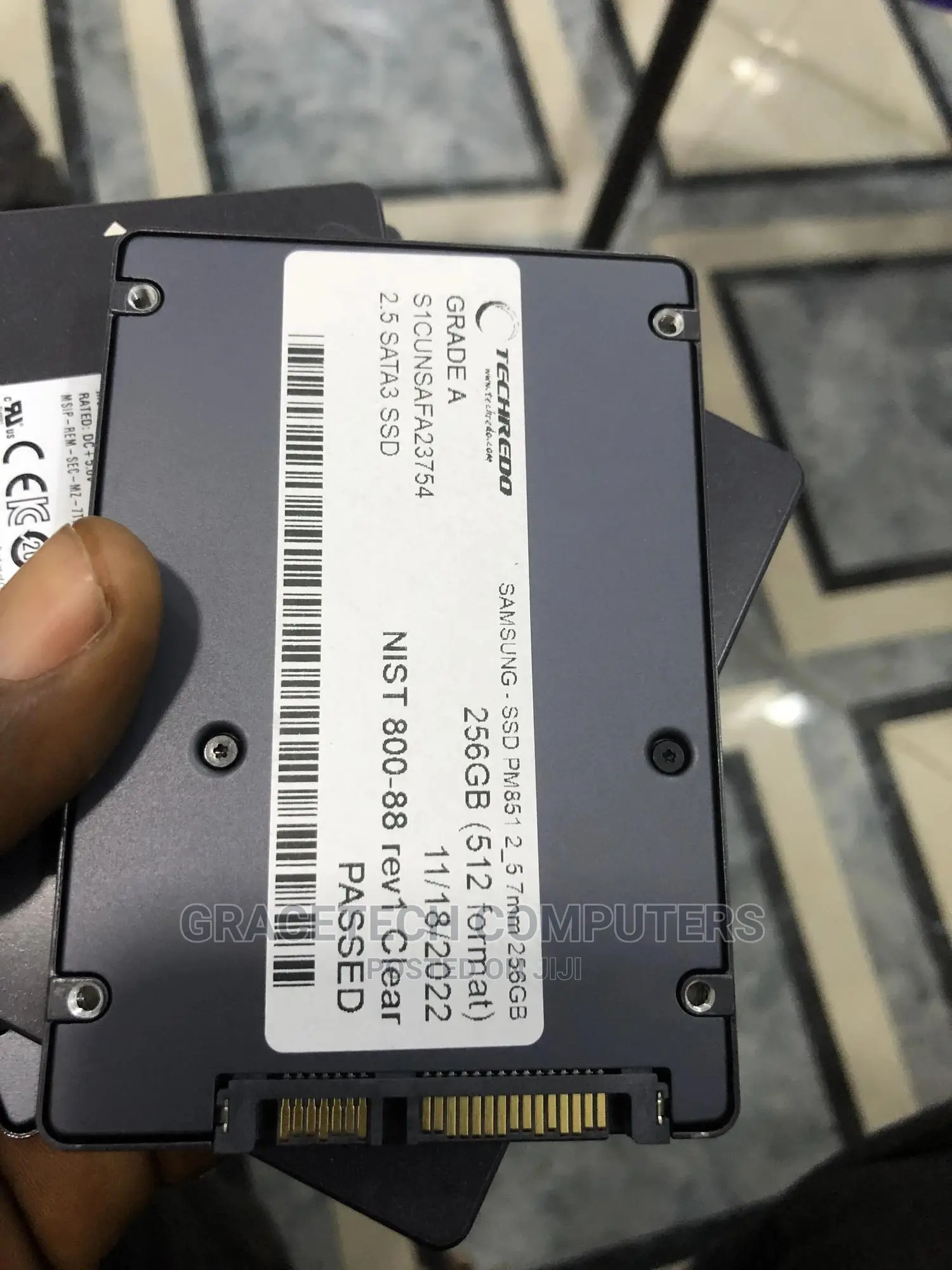 Samsung 256gb 2.5inch SSD